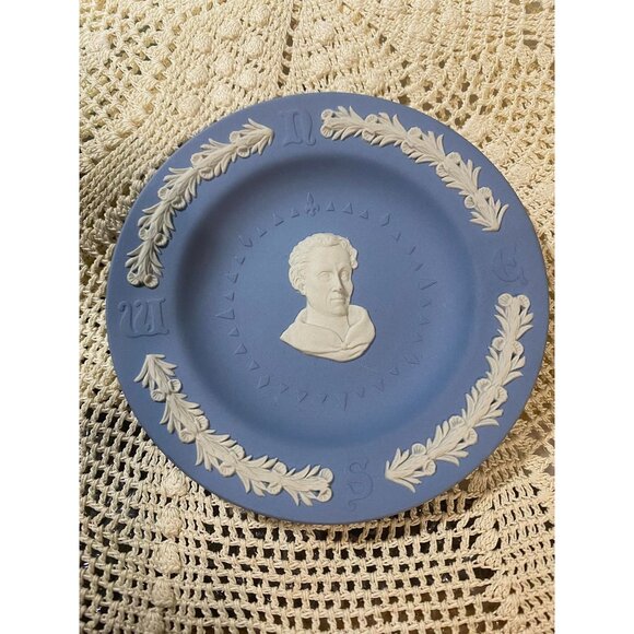 Vintage HTF Christopher COLUMBUS Wedgwood Blue White Jasperware Compass Points P - Picture 1 of 6